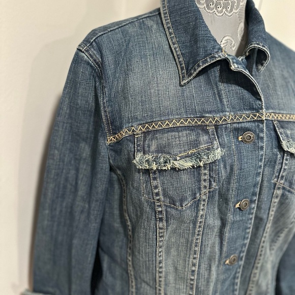 Talbots Petite Womens Sz: 18W Stretch Denim Jean Jacket Frayed Hem Front Pocket. - Picture 9 of 13